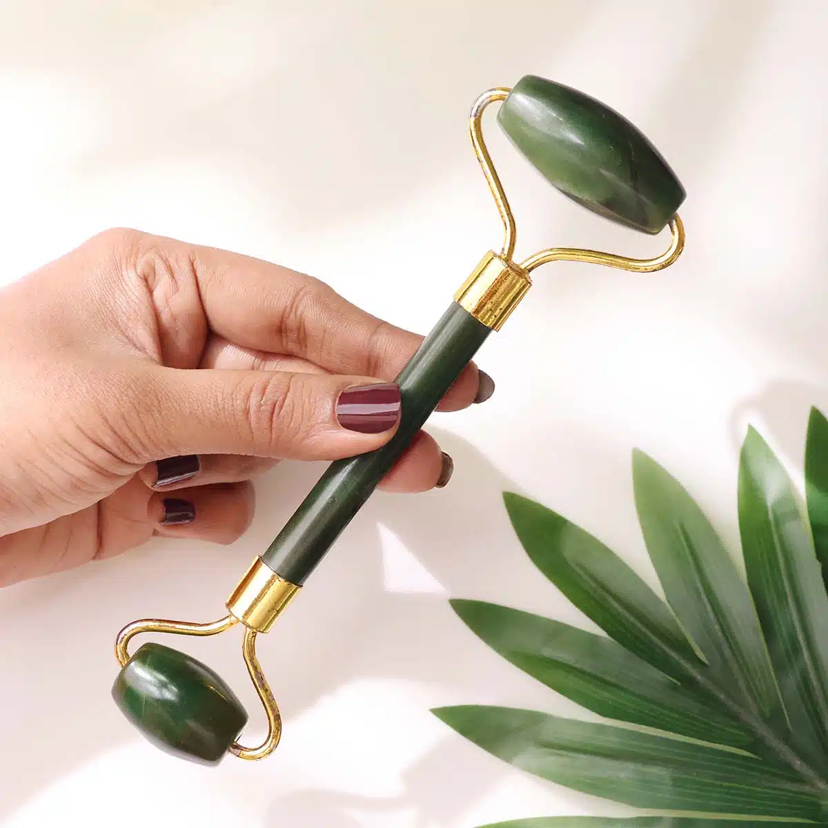 green-jade-face-massage-roller (4)