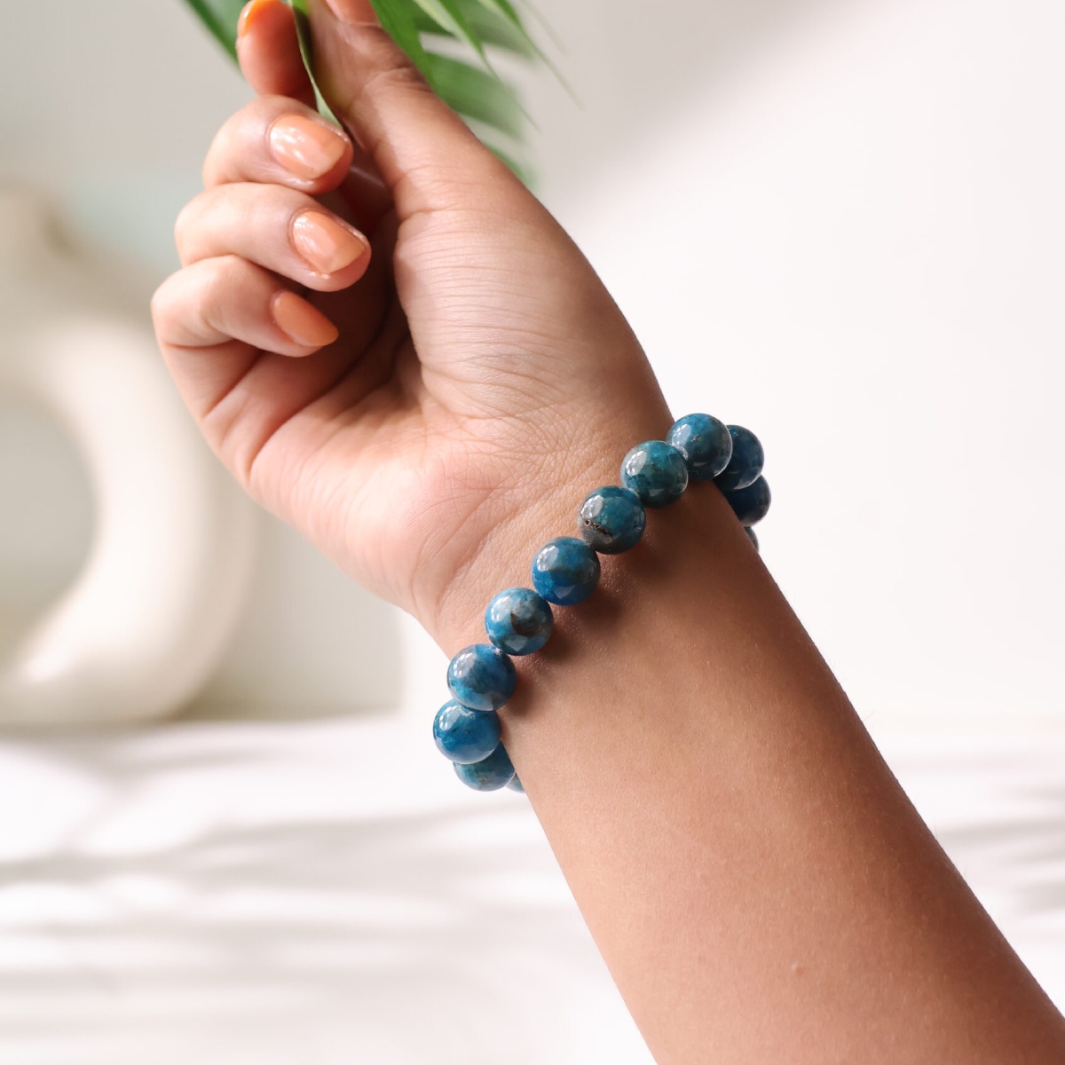 hubhanjali-blue-apatite-6mm-bracelet-img-1 blue apatite bracelet