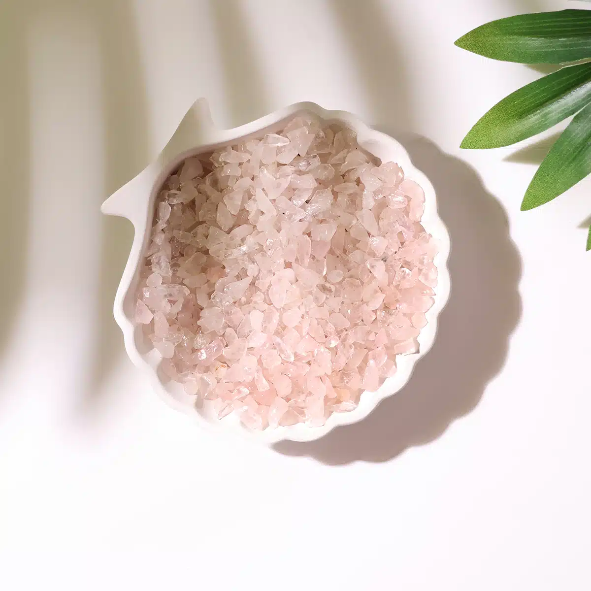 rose-quartz-chips-stone (1)