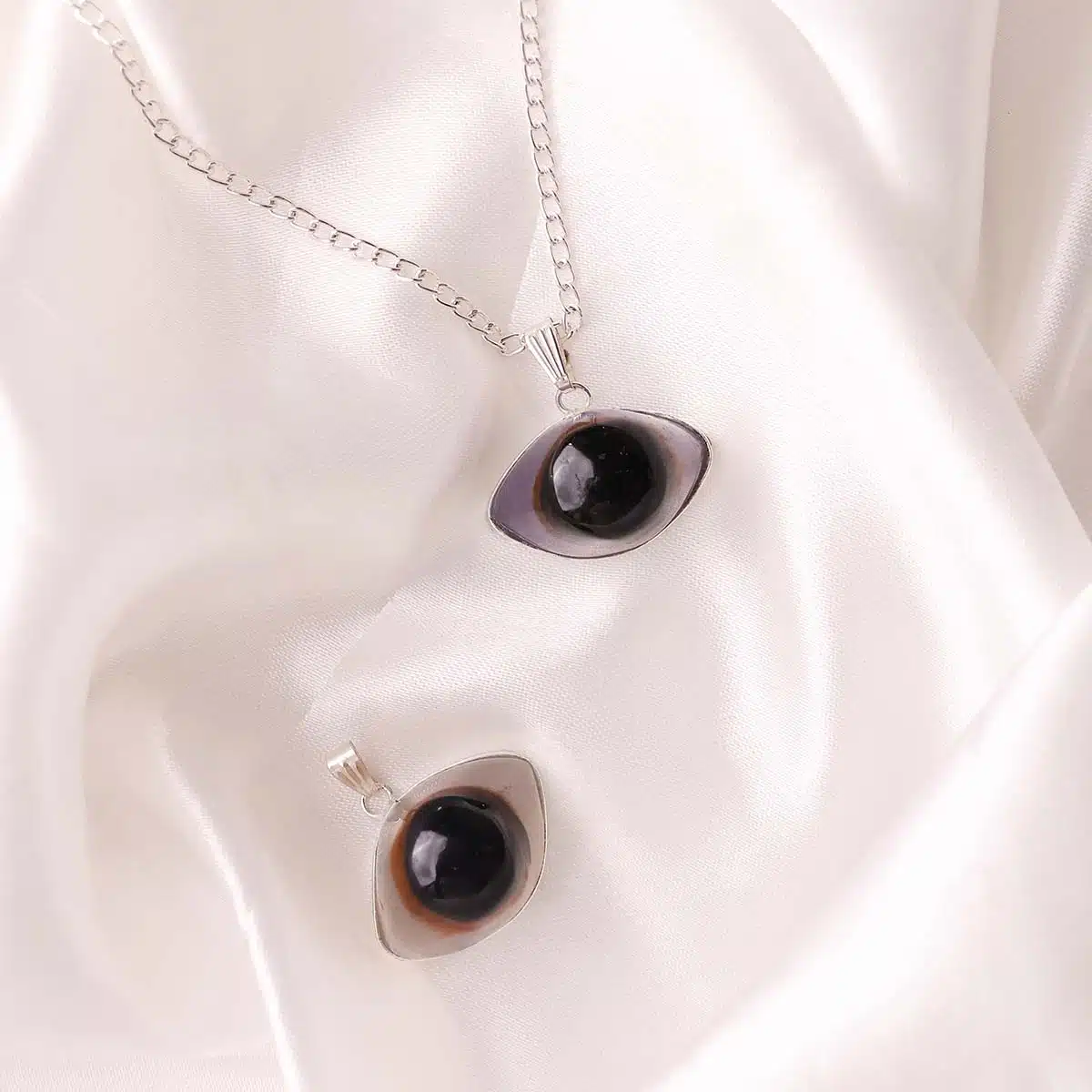 shubhanjalithird-eye-stone-natural-shiva-eye-pendant (7)