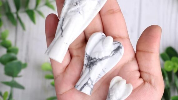 Howlite Angel