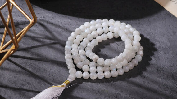 Rainbow Moonstone Jaap Mala 8 MM