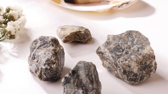 Labradorite Raw Stone