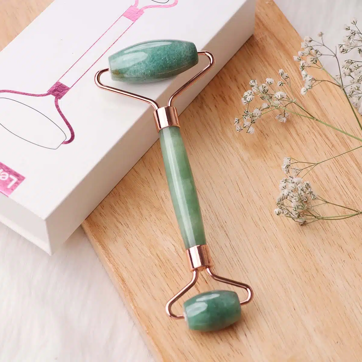 green-aventurine-stone-facial-massage-roller (1) green-aventurine-stone-facial-massage-roller