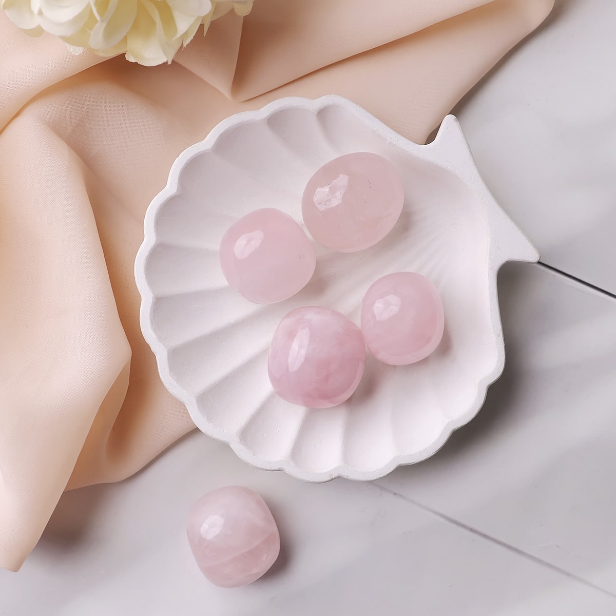 rose-quartz-tumble-stones (1)