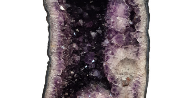 Amethyst Cluster Raw Geode Caves/ Raw Clusters (40.45 Kg)