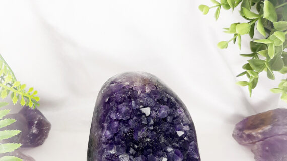 Amethyst Standing Geode/ Raw Cluster – 1118 Grams