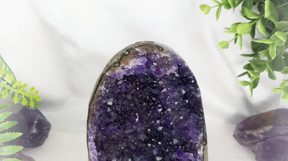 Amethyst Standing Geode/ Raw Cluster – 1280 Grams
