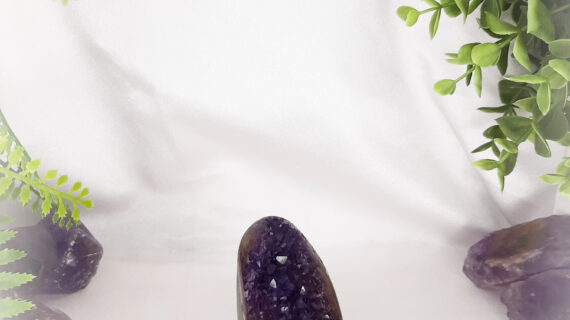 Amethyst Standing Geode / Raw Cluster – 237 Grams