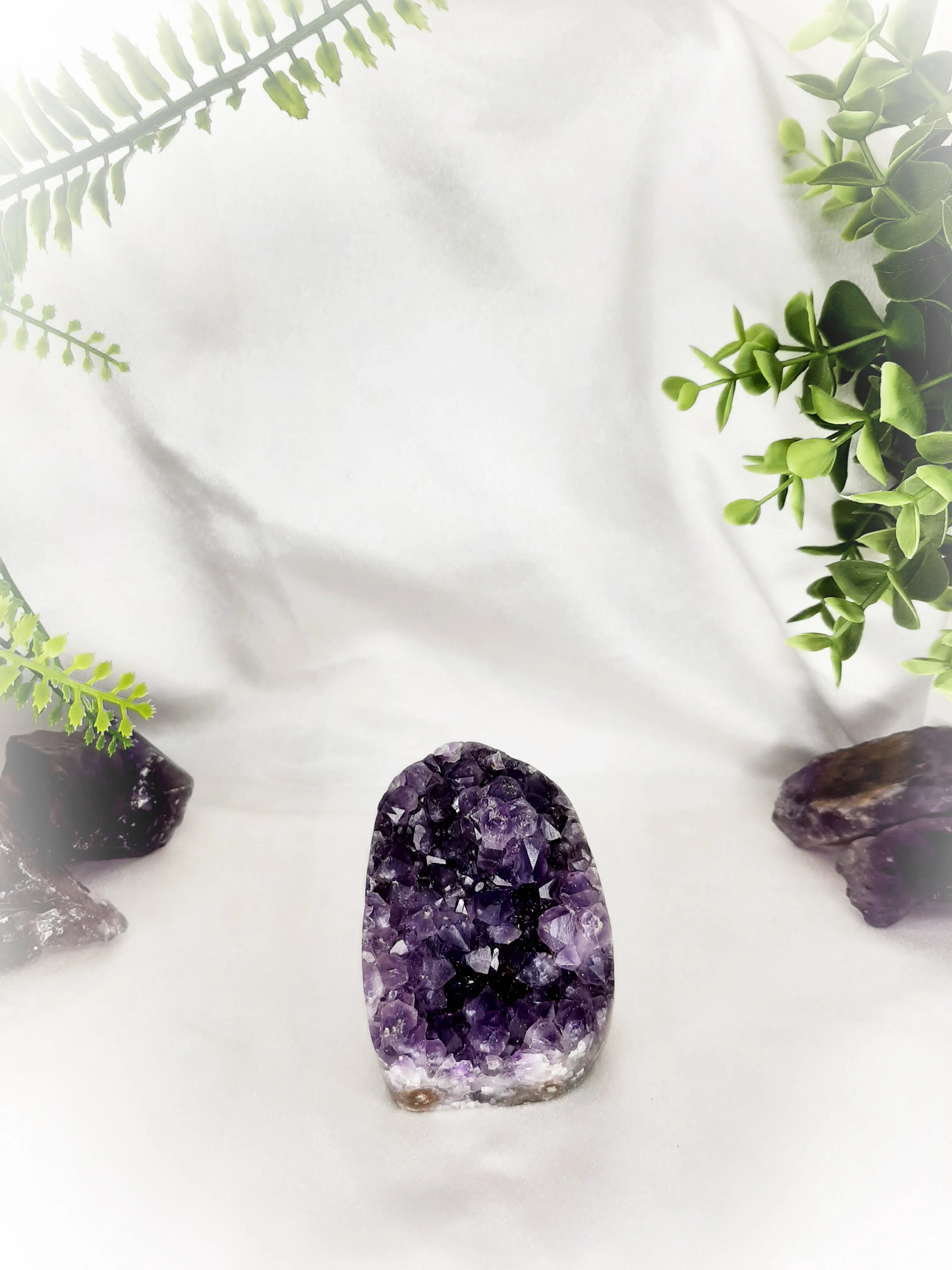 Amethyst Standing Geode - 350 Grams-Shubhanjali