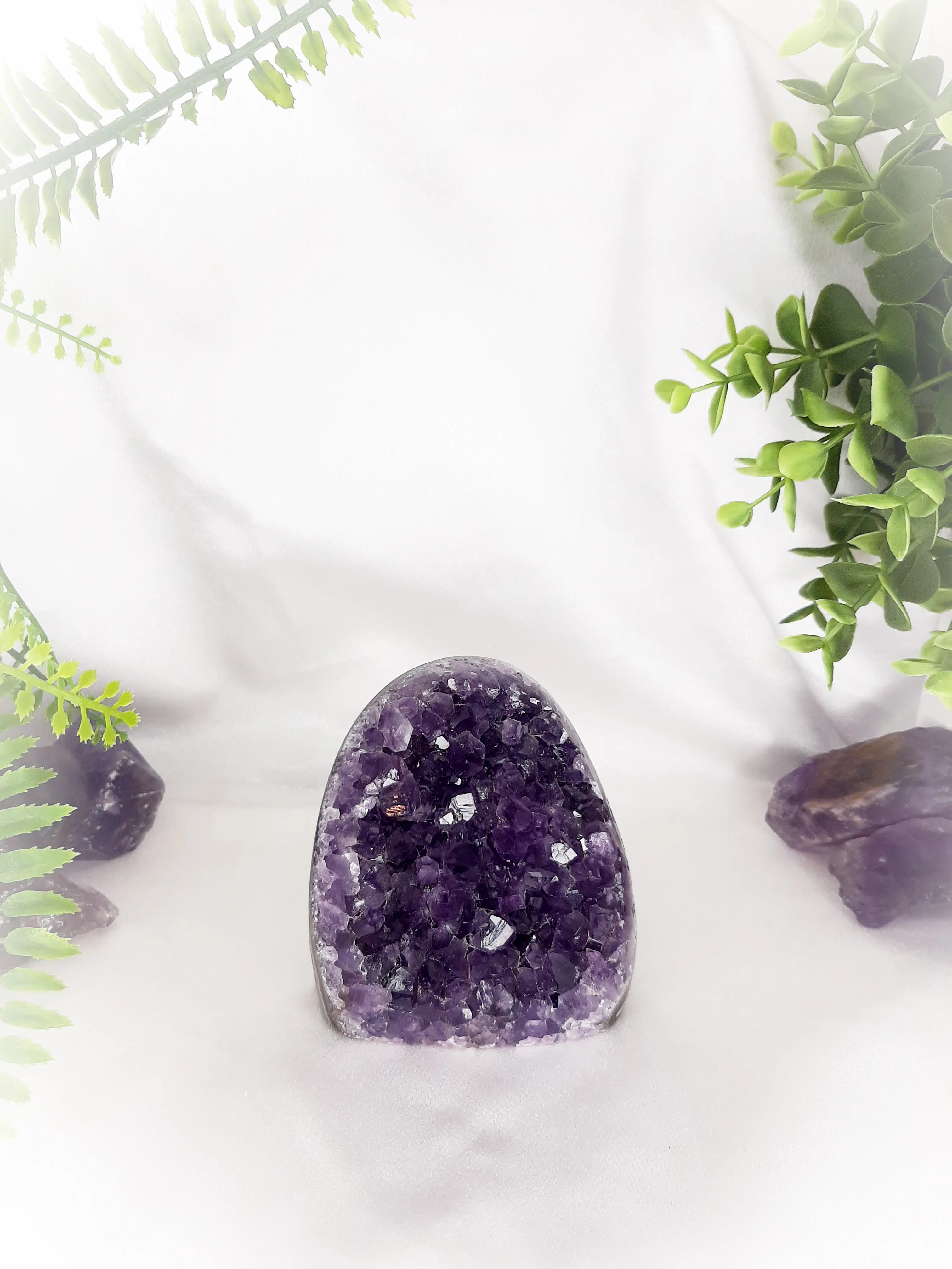 Amethyst Standing Geode - 523 Grams-Shubhanjali
