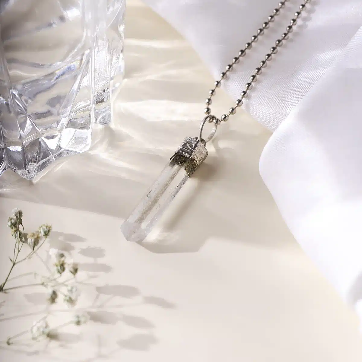 clear-quartz-pencil-pendant (8)