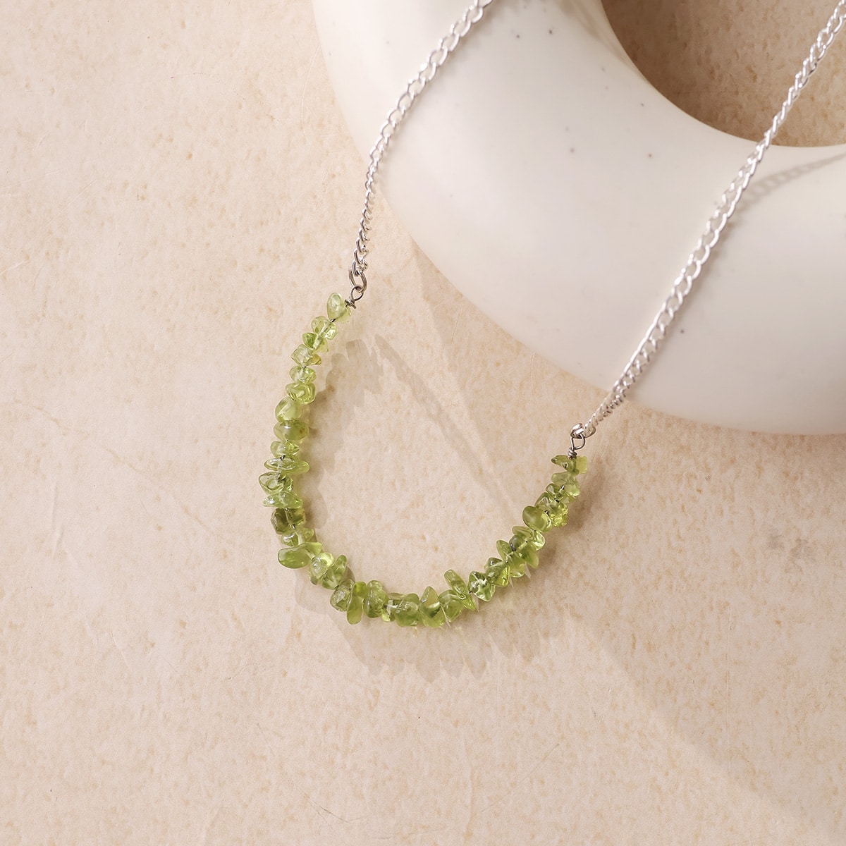 peridot-chips-choker-necklace (2)