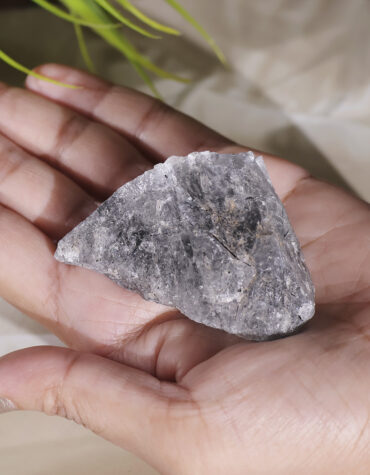 black rutile raw stone