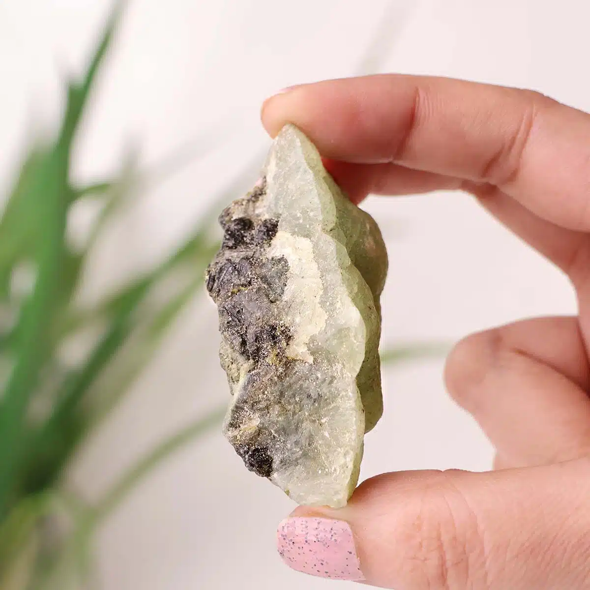 prehnite-raw-stone (6)