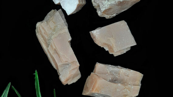 Premium Peach Moonstone Raw