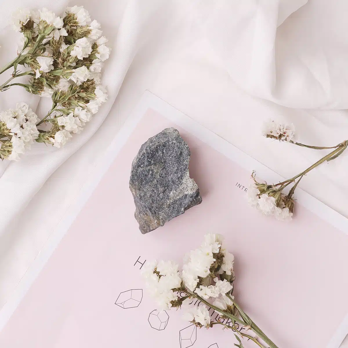 iolite-raw-stone (2)