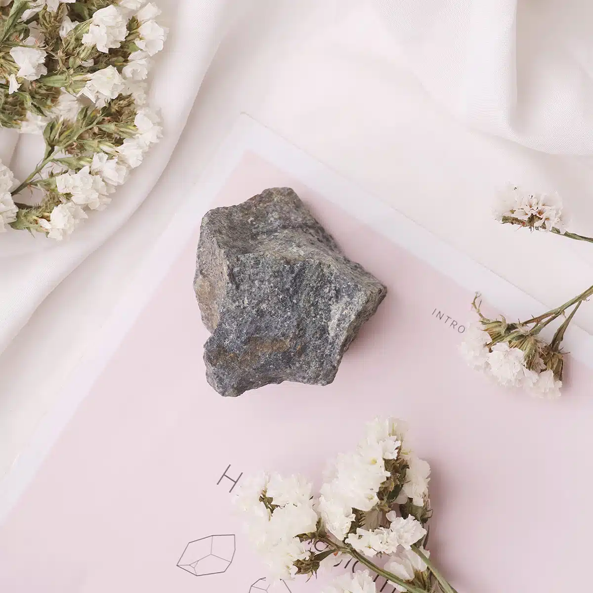 iolite-raw-stone (6)