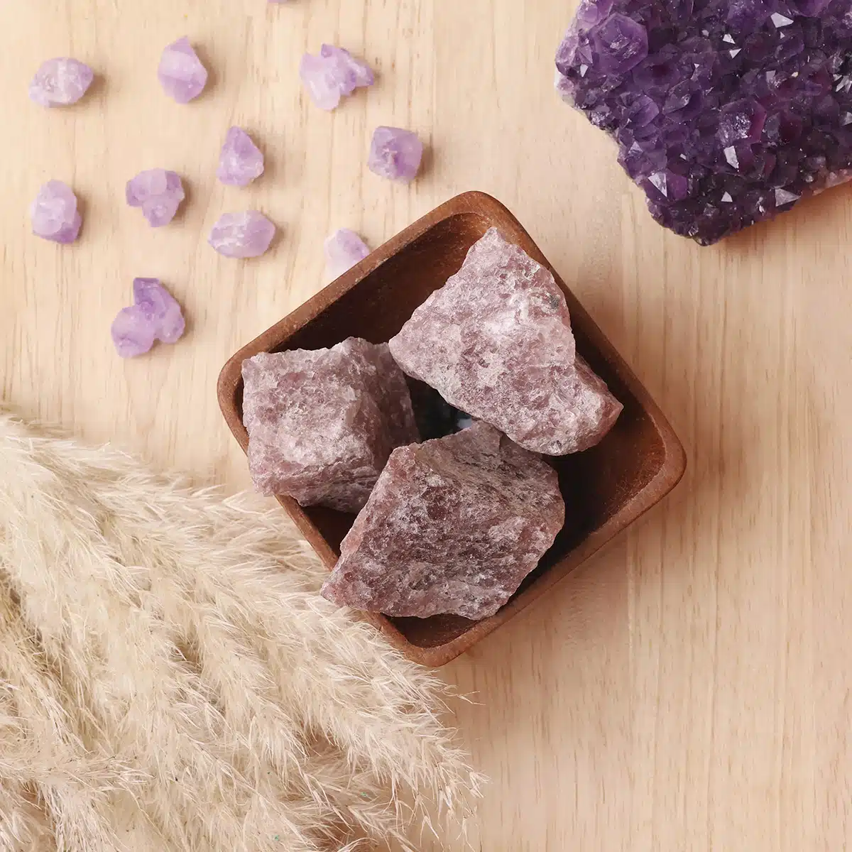 strawberry-quartz-raw-stone (1)