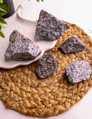 yooperlite raw stone