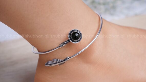 Black Onyx Feather Kada Anklet