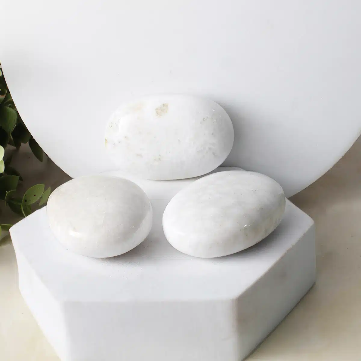 Shubhanjali-Scolecite Palm Stone_1 Natural Shubhanjali-Scolecite Palm Stone