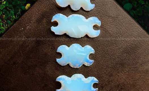 Opalite 3 Moon ( Man-Made )