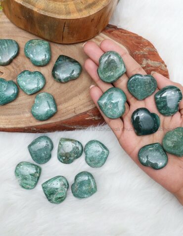 Green Jade Hearts Shape Crystal Stone