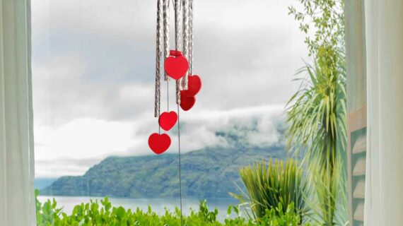 Red Heart Wind Chimes, Wind Chime for Positive Energy