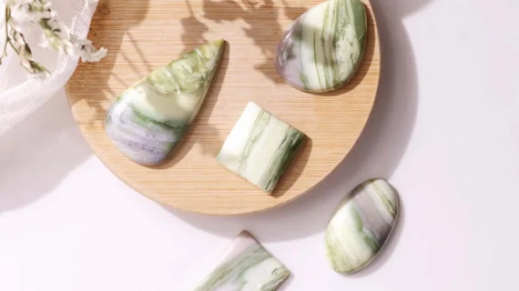 Banded Serpentine Cabochon