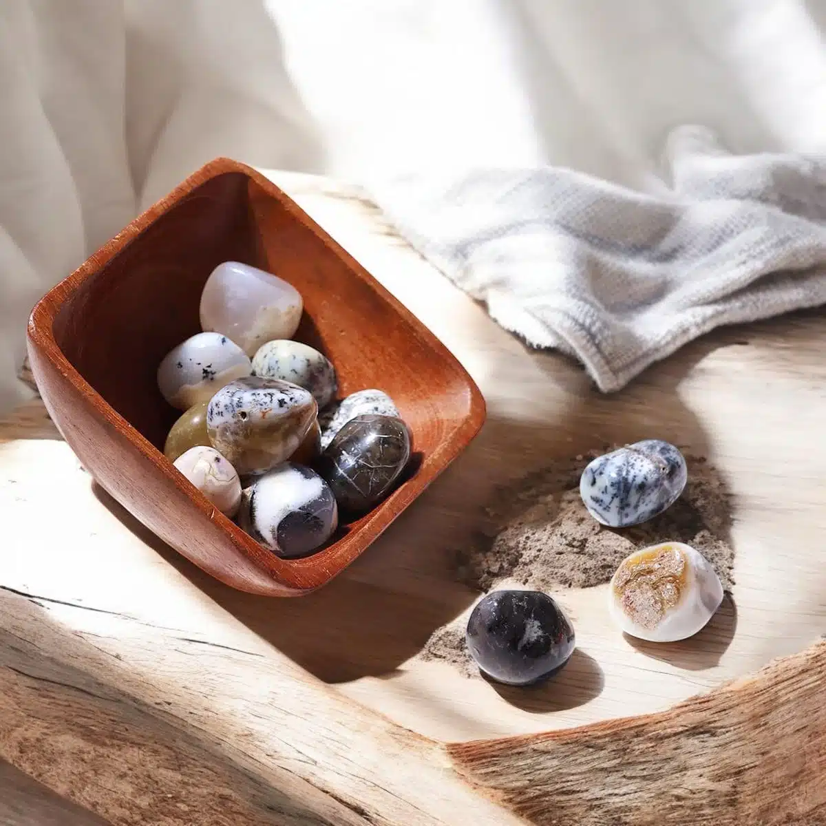 Dendrite-Opal-Tumble-Stone-Shubhanjali-3-Photoroom