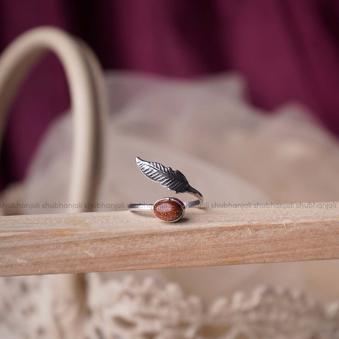 Shubhanjali-Goldstone-Feather-Ring