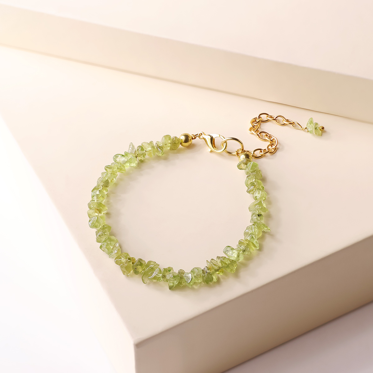 peridot chips chain bracelet -Shubhanjali Store (6) peridot chips chain bracelet ( synthetic )