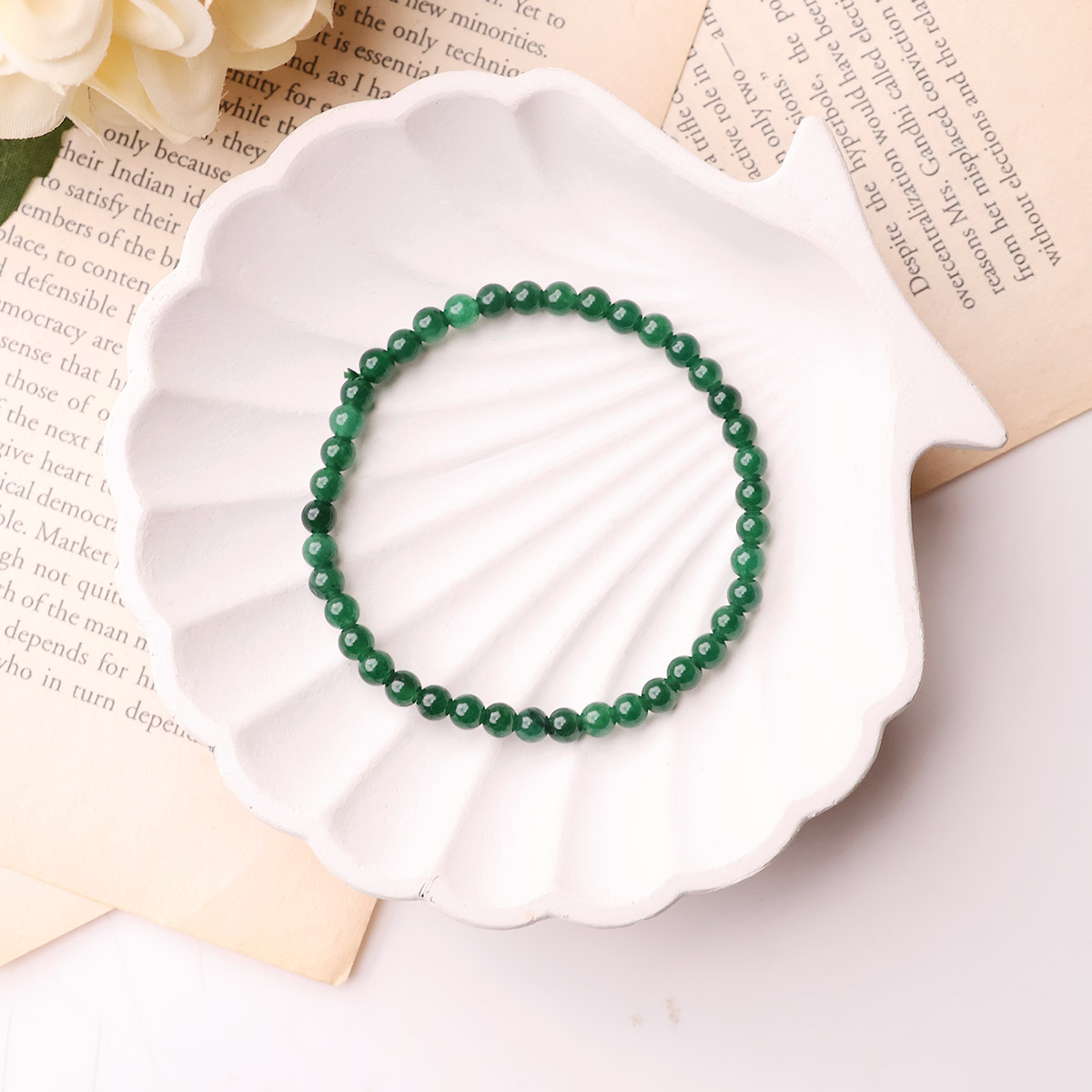Green Jade Round Beads Bracelet (1)