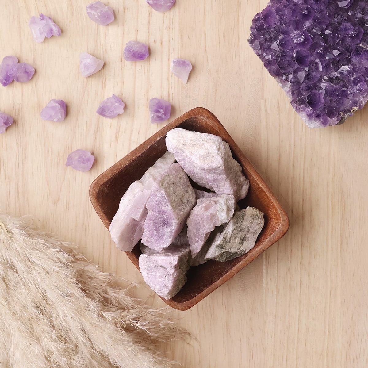 kunzite-raw-stone (1)