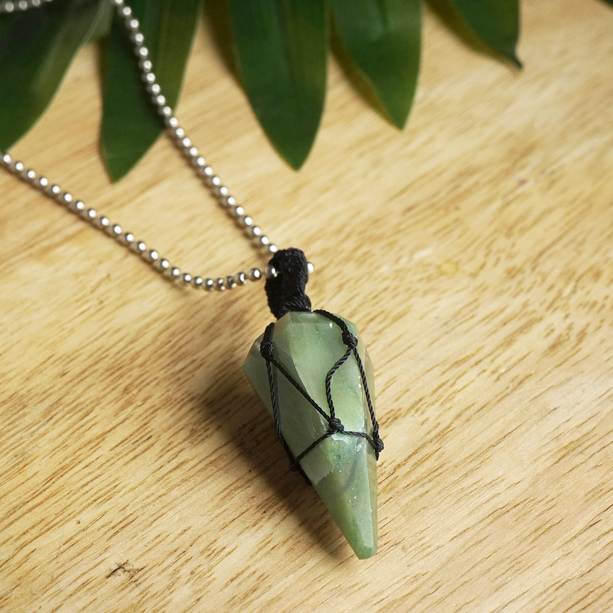shubhanjalistore-green-aventurine-point-pendant-thread-img-1 green aventurine point pendant thread