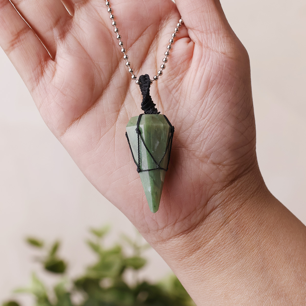 shubhanjalistore-green-aventurine-point-pendant-thread-img-4 green aventurine point pendant thread