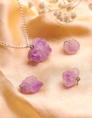 amethyst raw point pendant