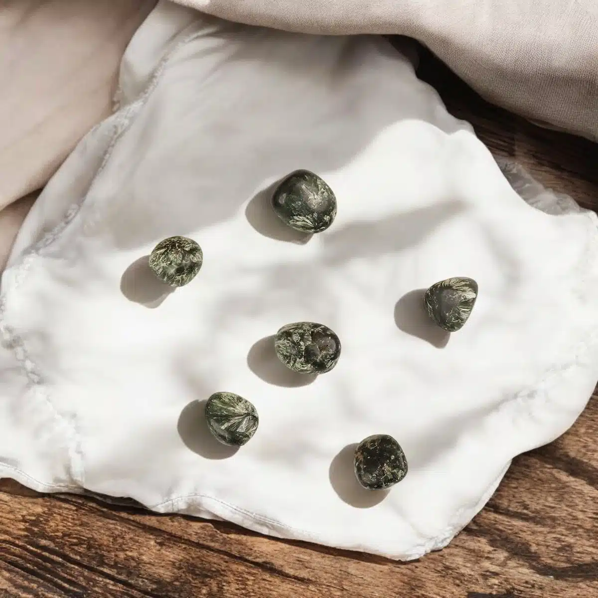 Seraphinite-Photoroom (1)