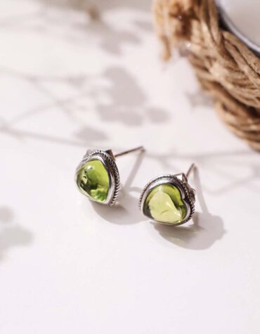 peridot-heart-sterling-silver-925-stud-earring