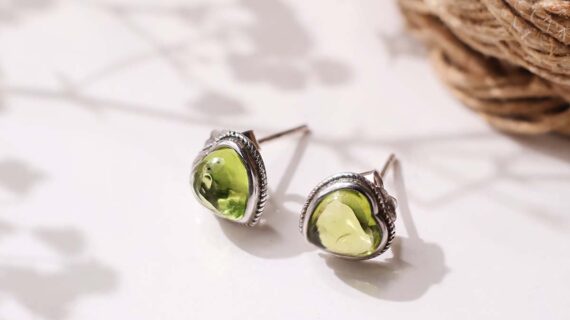 Peridot Heart Sterling Silver 925 Stud Earring