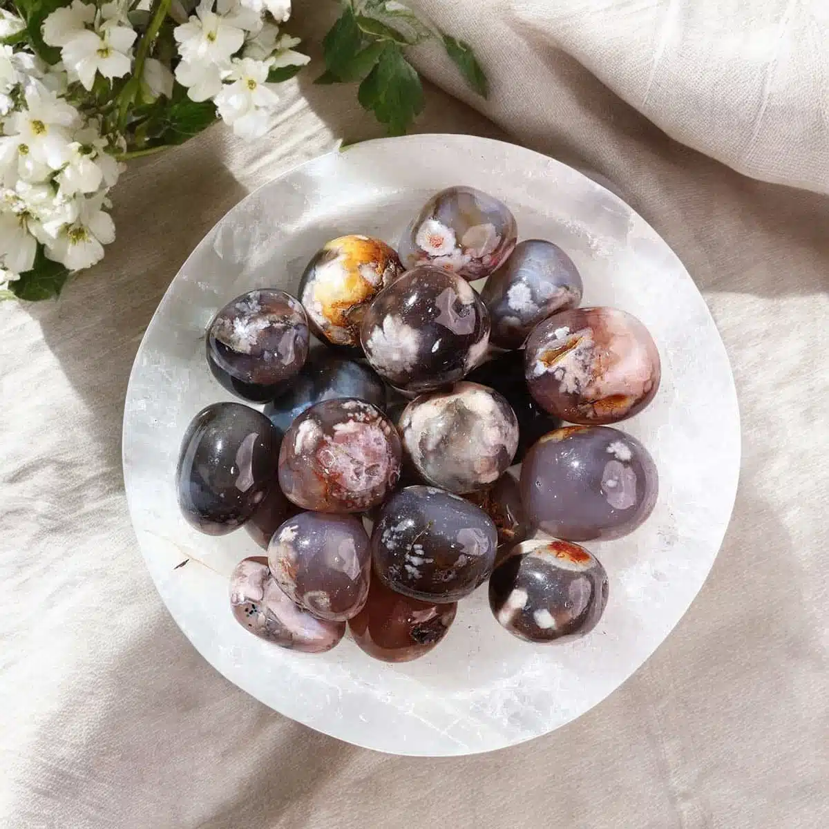 Shubhanjali-Black-Flower-Agate-Crysta-Tumble-Stone-3-Photoroom