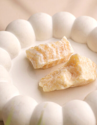 yellow calcite raw stone