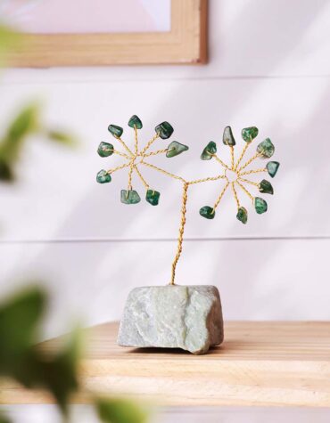 green jade chips tree in raw base