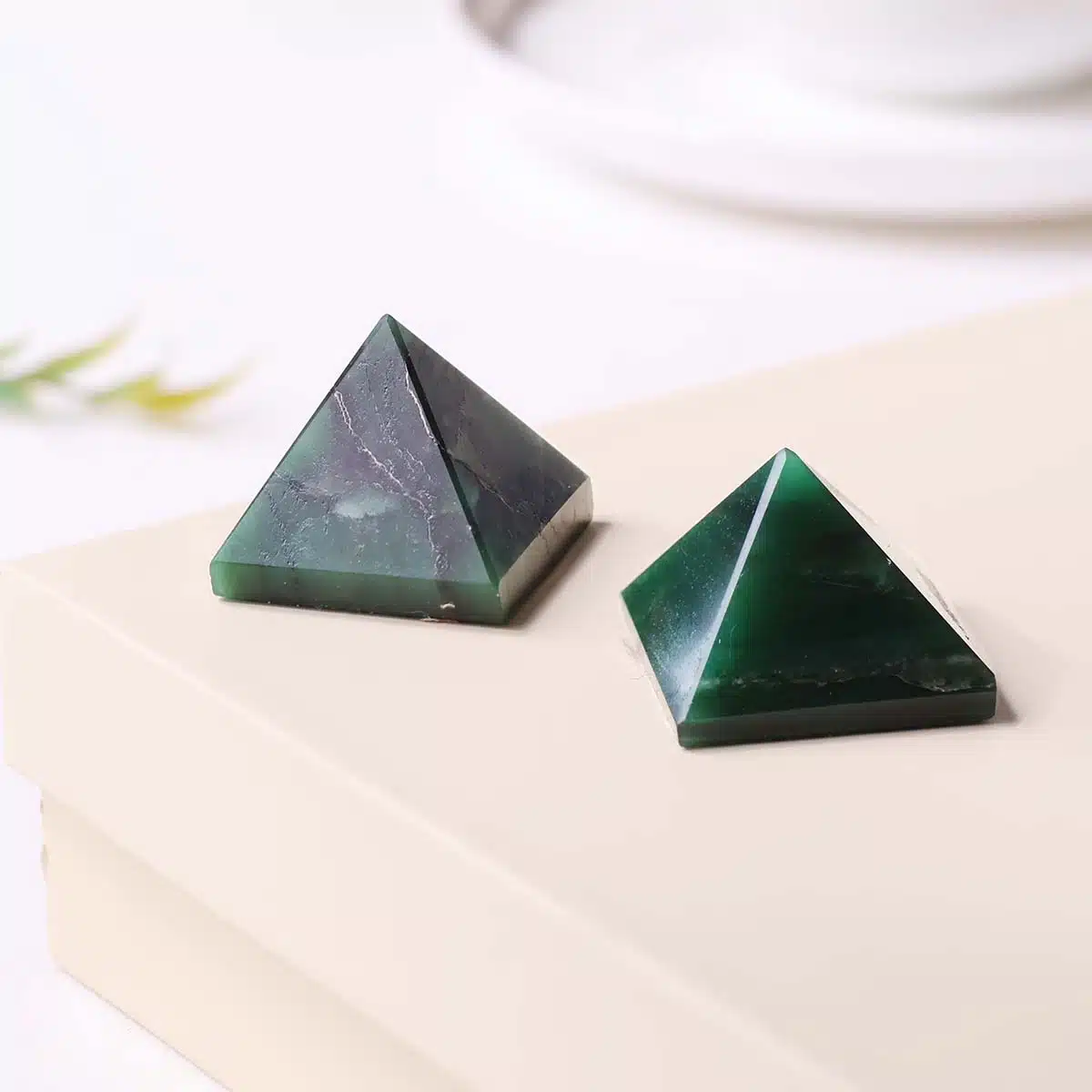 green-jade-small-pyramid (9)