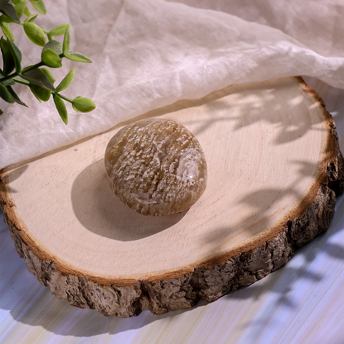Thousand Layer Palm Stone thousand layer quartz palm stone