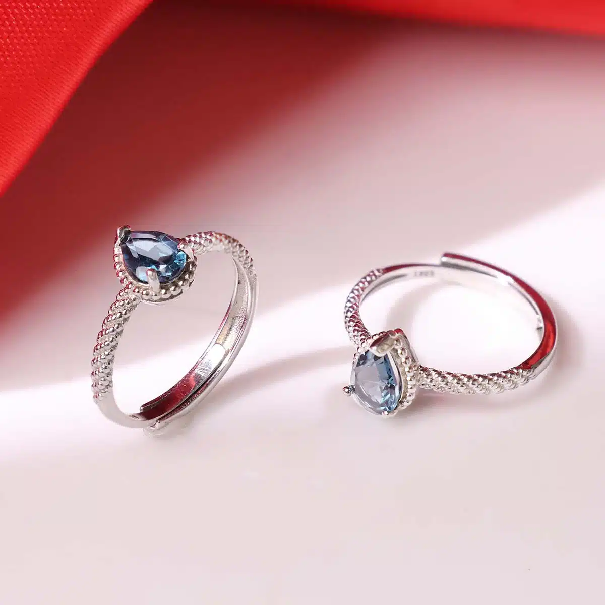 london-blue-topaz-in-silver-ring (4)