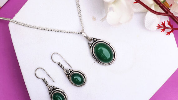 Green Onyx Pendant and Earring Jewellery Set