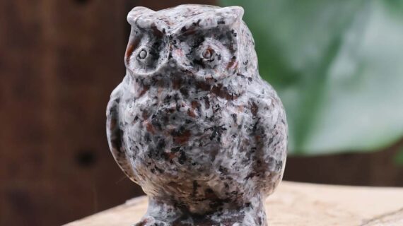 Yooperlite Carved Owl 3 Inches