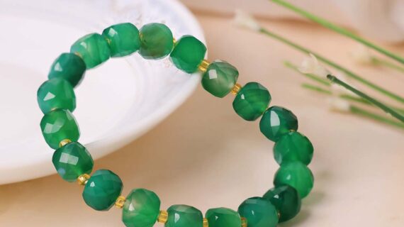 Green Onyx Box Faceted Bracelet